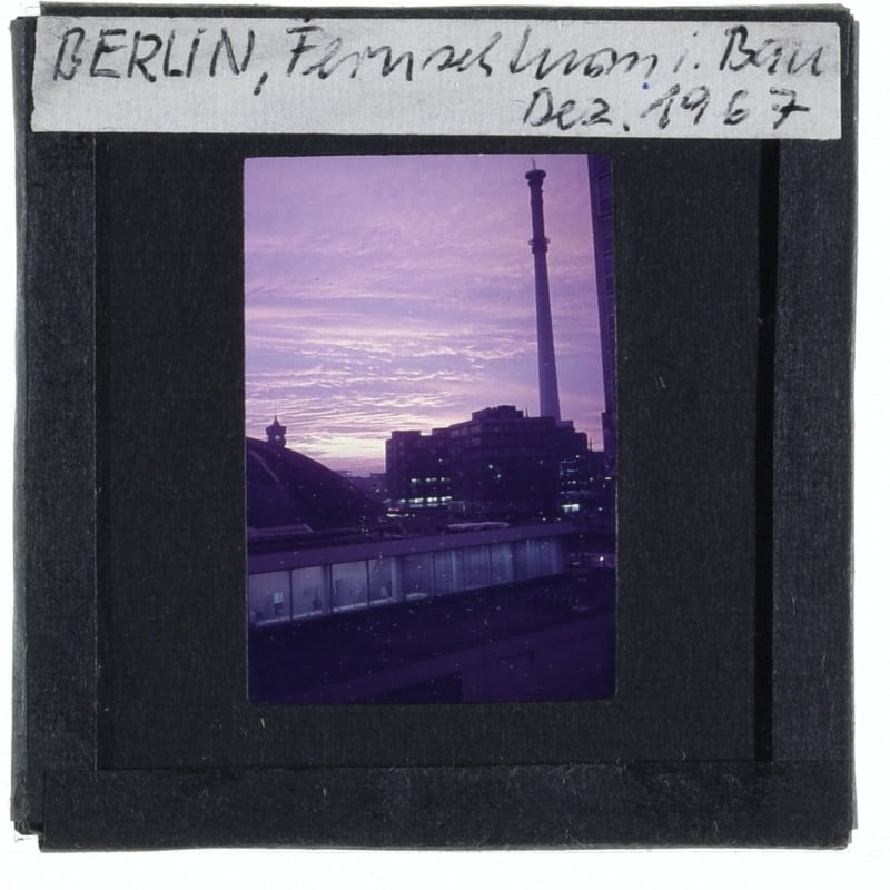 Dia mit Beschriftung und Farbstich